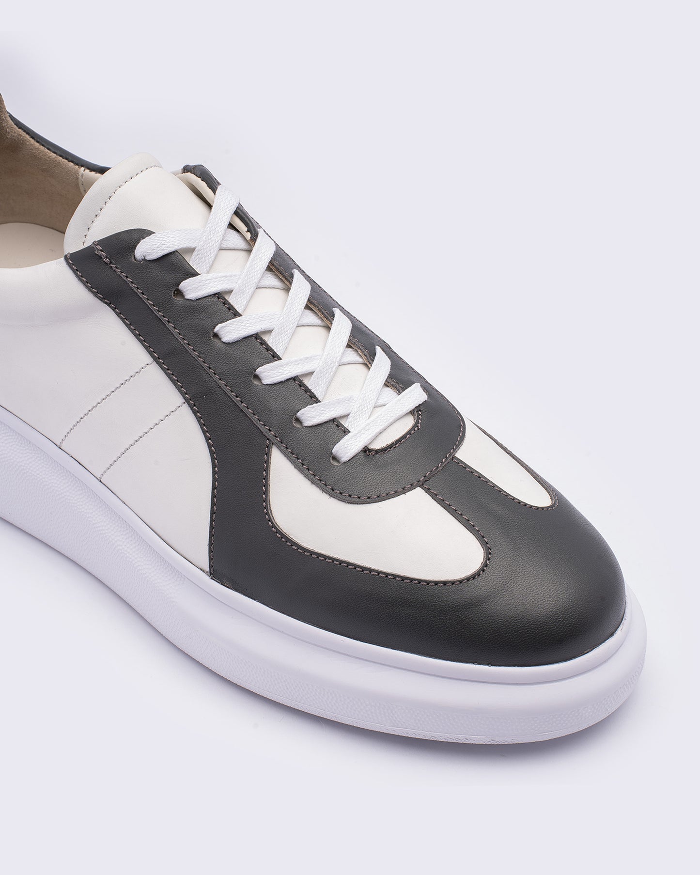Zeno Kaki